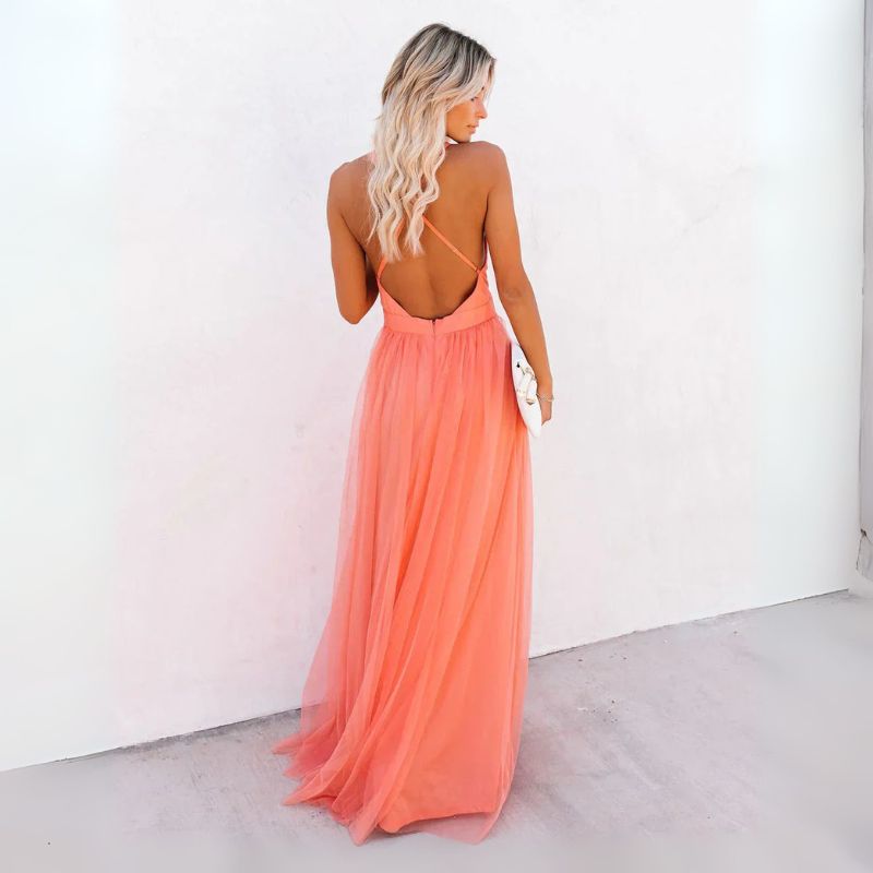 Chic women's sleeveless maxi dress, V-neck design, perfect as a wedding guest dress or sophisticated evening wear.