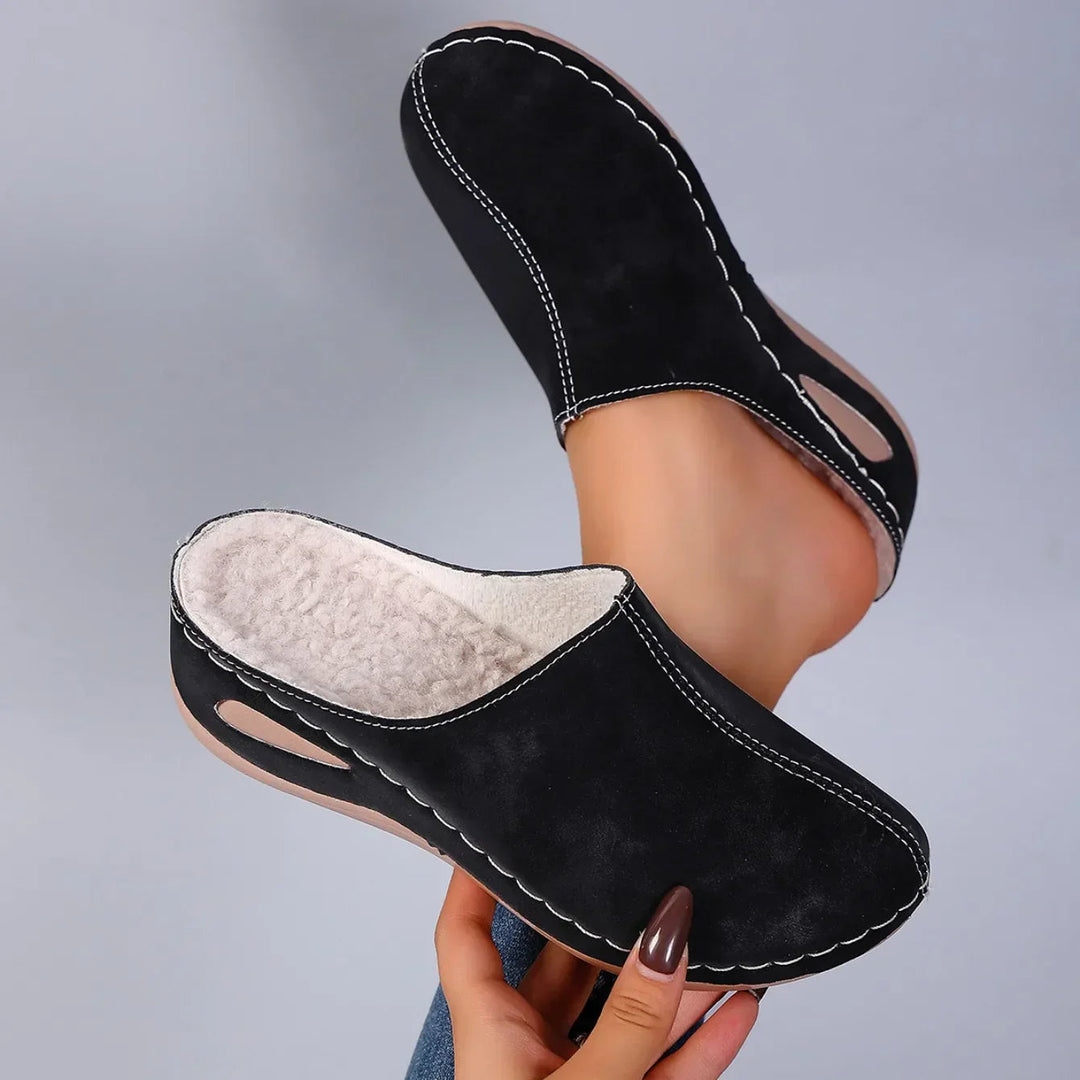 Cushioned women's comfort clogs, lightweight design for easy, casual everyday wear. Slip-on style.