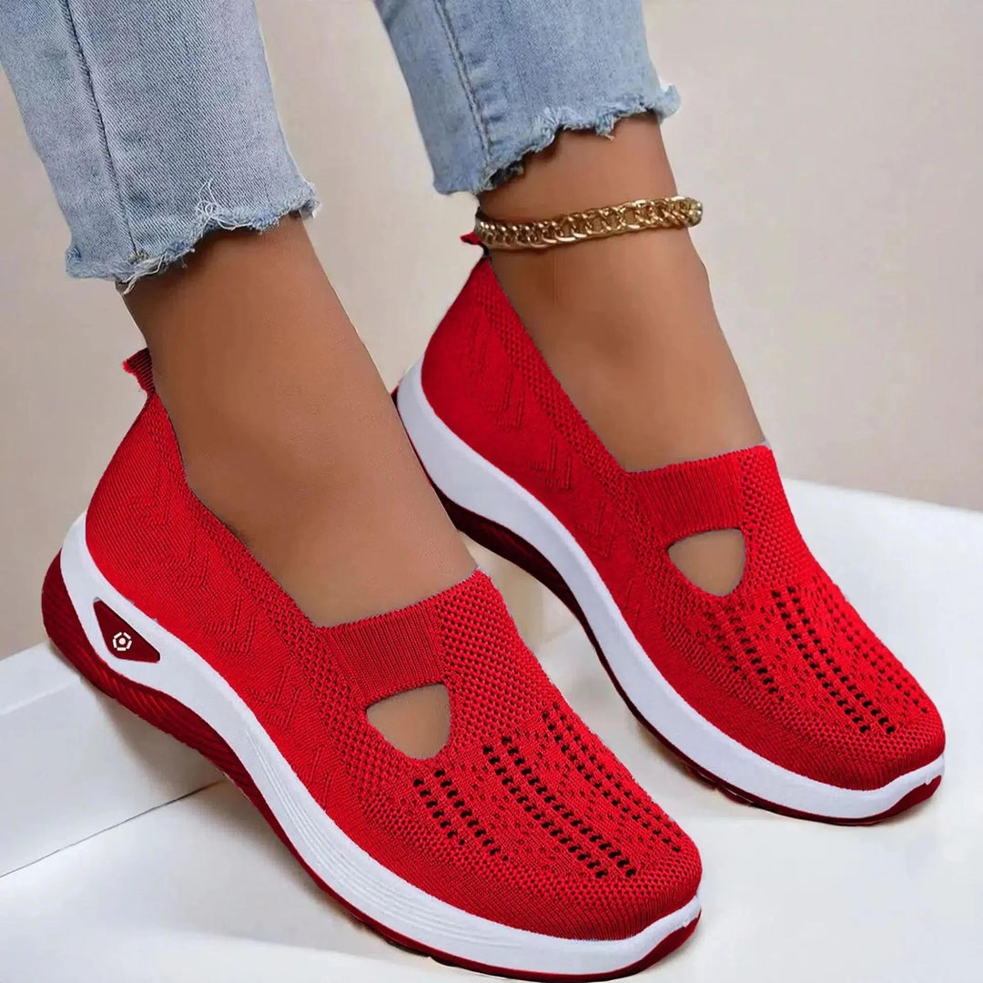 Everyday women's slip-on casual sneakers, designed with essential arch support for summer.