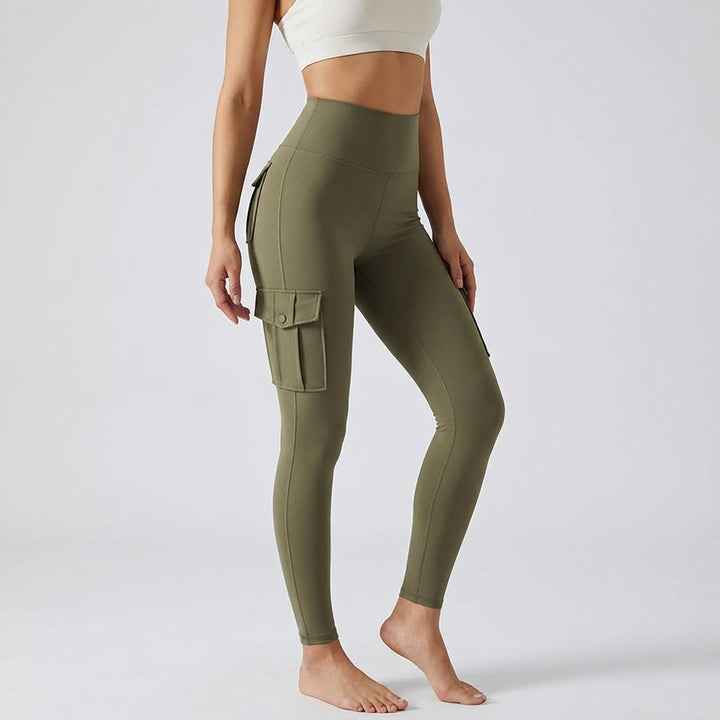 Women's activewear cargo leggings featuring convenient pockets, stretchy fabric, and a high-waist for comfort.