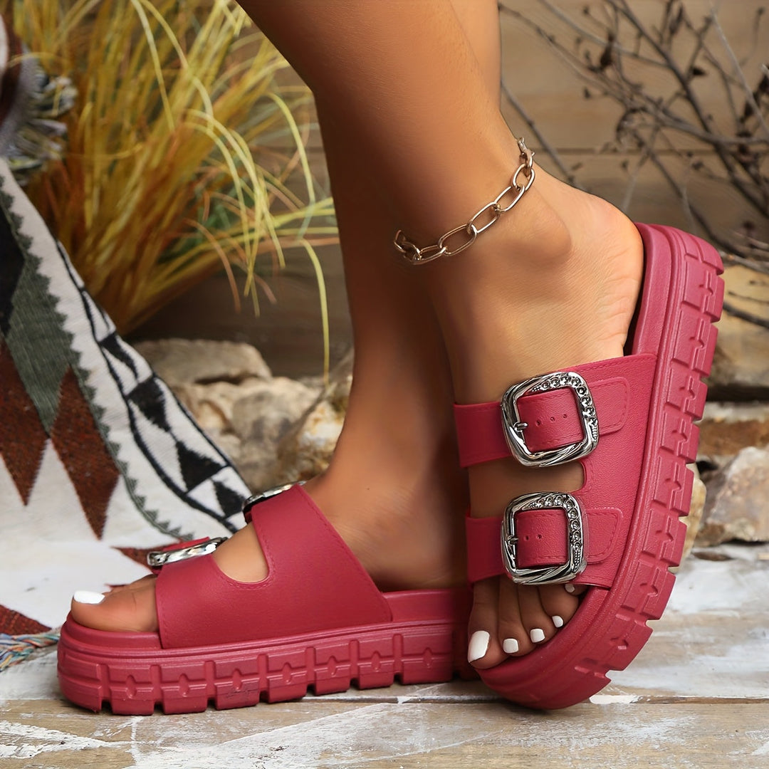 Effortless women's stylish casual sandals, lightweight summer footwear for chic everyday comfort.