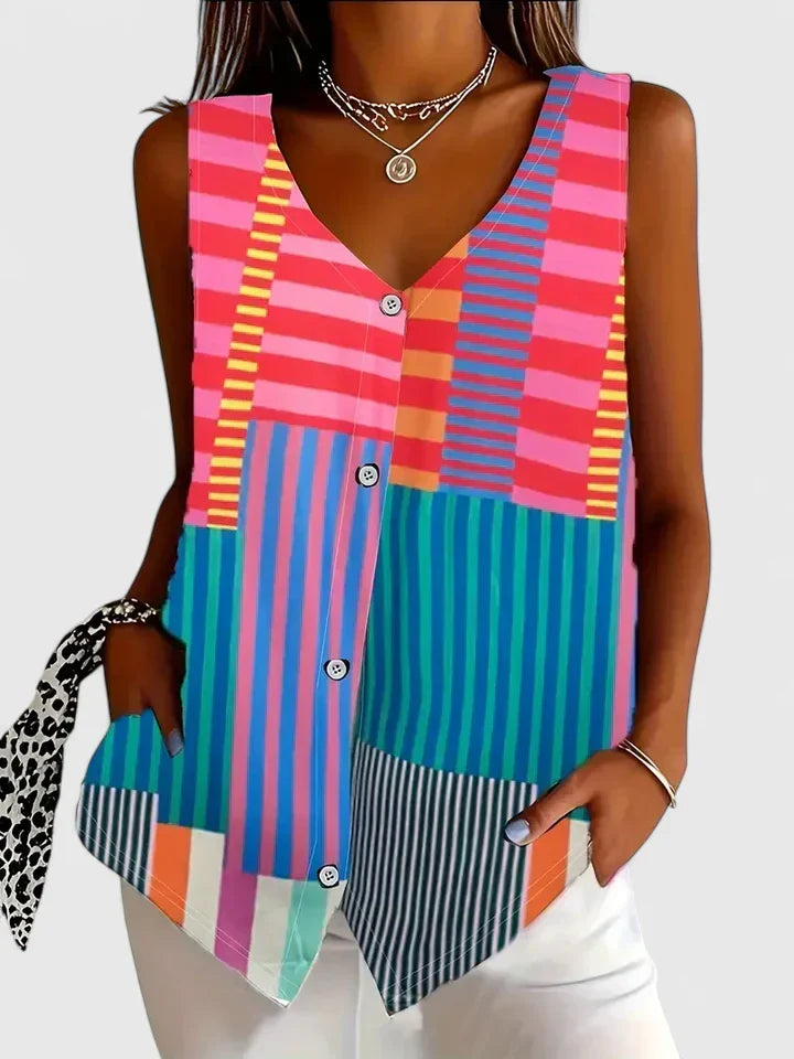 Versatile women's loose fit blouse, perfect for casual or elegant everyday wear. Stylish spring/summer top.