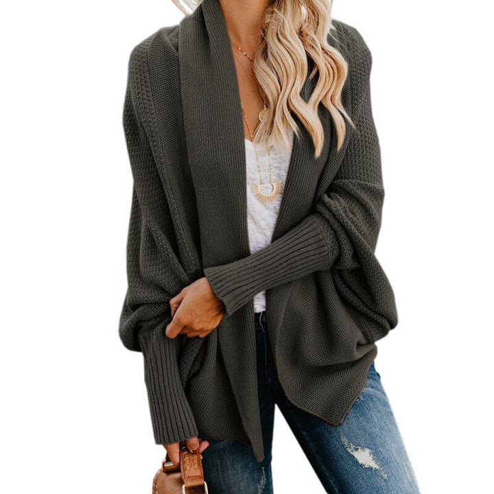 Elegant and casual women's oversized cardigan, perfect for versatile layering year-round.