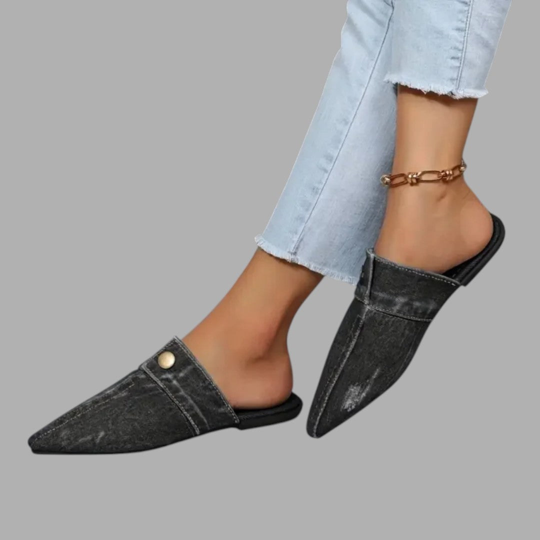 Stylish women's flat mule sandals with an open-back design, providing ultimate comfort for daily casual wear.