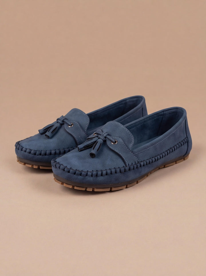 Women's stylish tassel moccasin loafers, comfortable slip-on flats for everyday fashion.