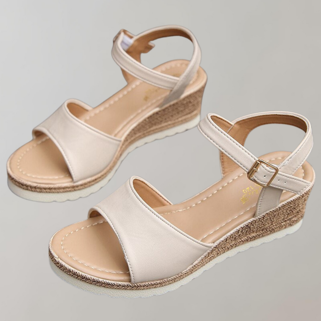 Chic women's platform sandals with supportive design, perfect for summer comfort and orthopedic all-day wear.