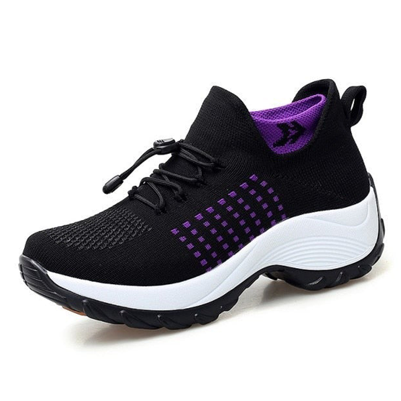 Cushioned women's walking shoes, perfect for everyday comfort and arch support.