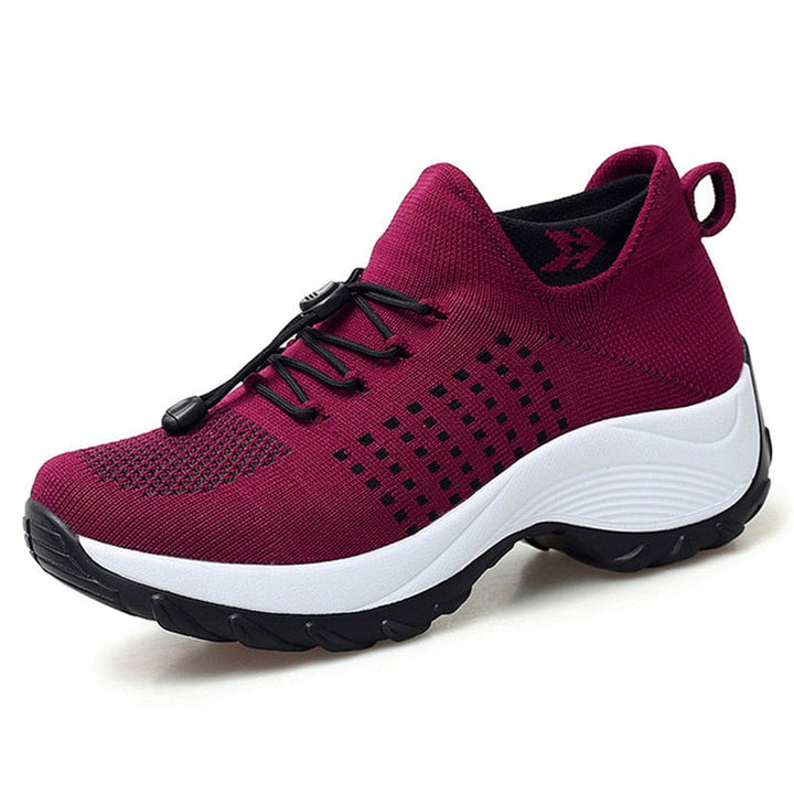 Casual women's sneakers for everyday wear, designed for ultimate walking comfort.