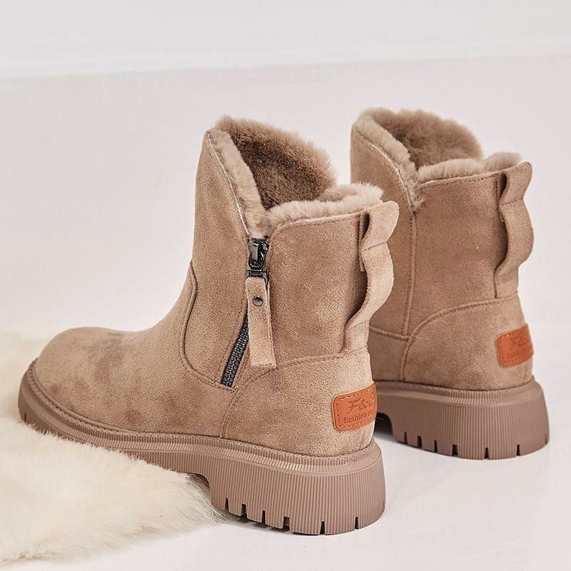 Plush-lined women's ultra warm snow boots, offering ultimate protection and comfort against winter cold.