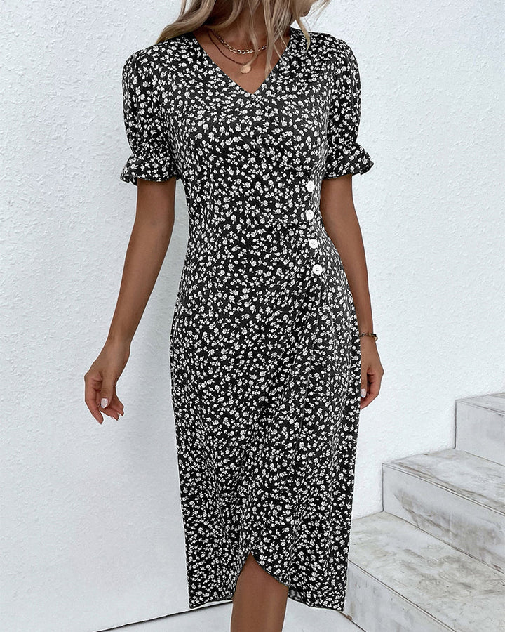 Elegant yet casual women's V-neck floral printed dress, a perfect versatile addition for warm weather.
