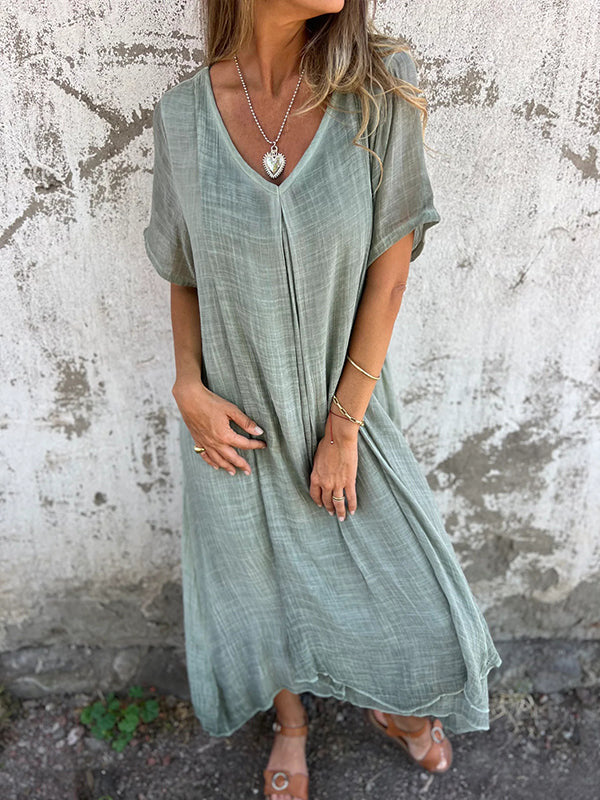 Comfortable women's V-neck midi dress, flowy & loose fit. Great for a relaxed summer look and versatile styling.