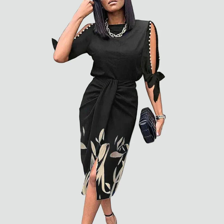 Elegant women's midi cocktail dress for special occasions, featuring a stylish V-neck and sophisticated sleeves.