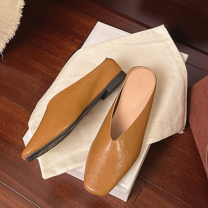 Comfortable women's slip-on flats, ideal for everyday style & versatile casual wear.