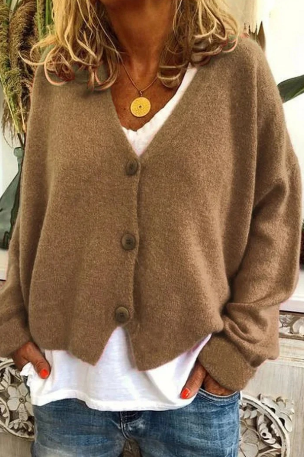 Casual women's button cardigan, perfect for cozy knitwear and comfort.