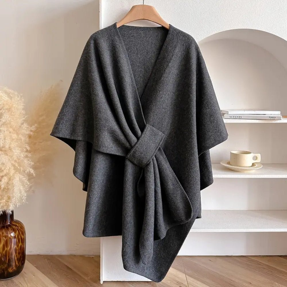 Stylish women's poncho scarf coat, an elegant all-season outerwear, comfortable and versatile.