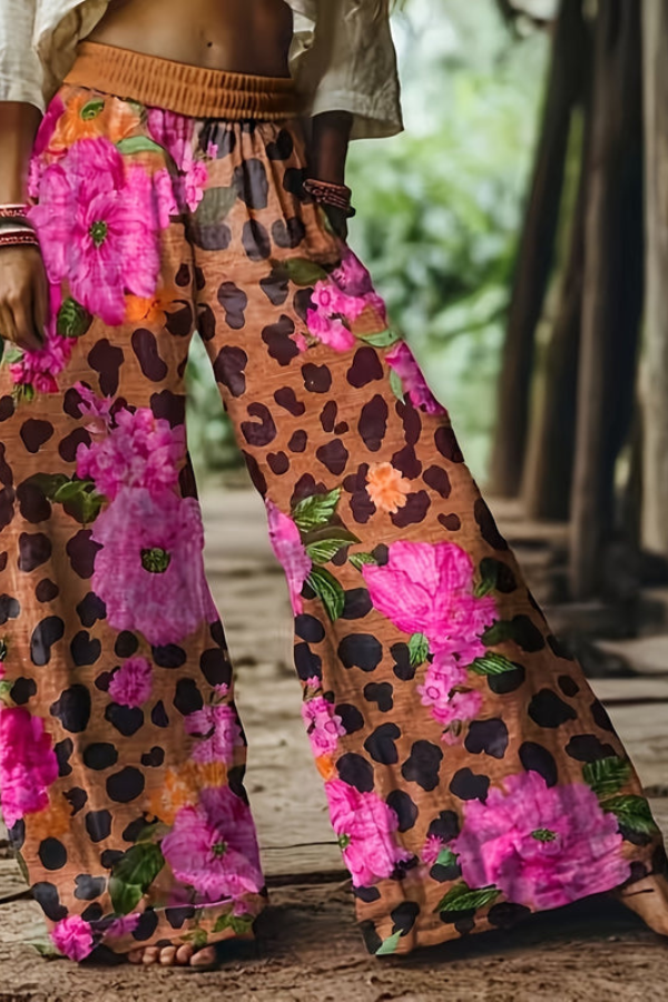 Boho chic women's floral print cropped pants, perfect for spring and summer vacation.
