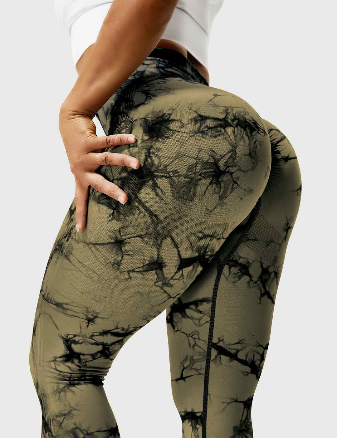 Trendy women's tie-dye workout leggings, perfect for fitness, yoga, and comfortable active style.