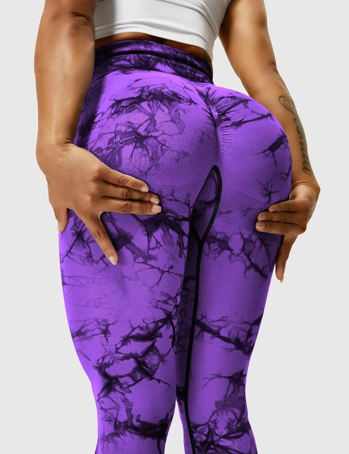 Comfortable tie-dye women's activewear leggings, great for yoga, fitness, and casual style.