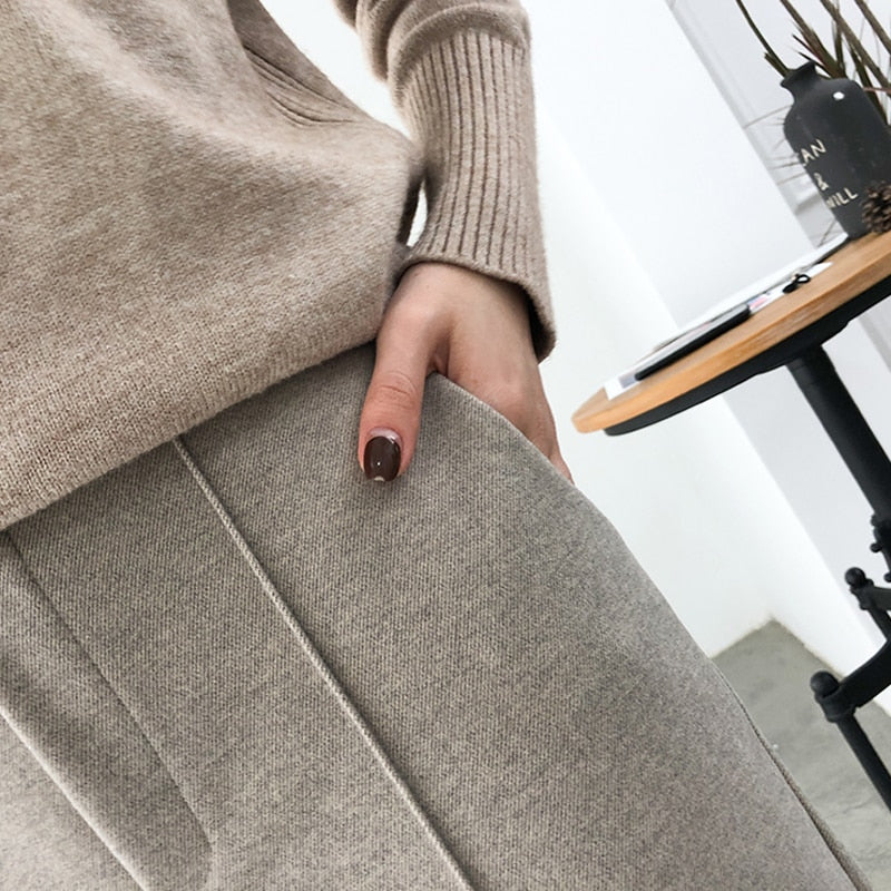 Black women's warm thicken pants, ideal for cozy winter casual wear & comfortable everyday activities.