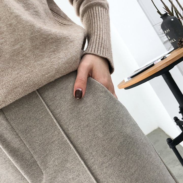 Black women's warm thicken pants, ideal for cozy winter casual wear & comfortable everyday activities.