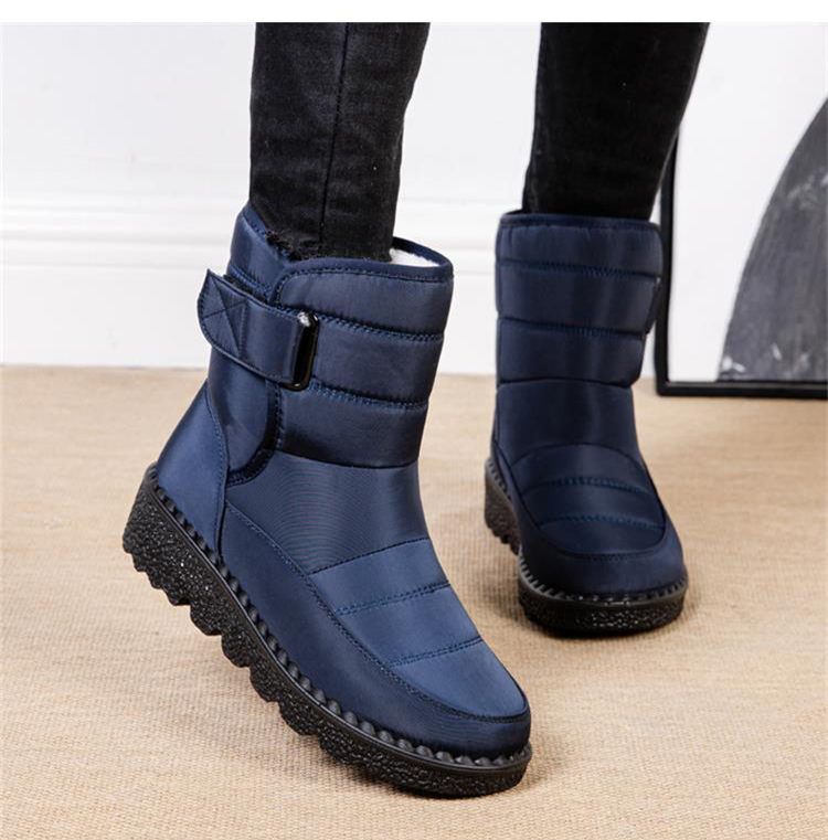 Casual women's waterproof winter boots. Features a cozy, padded interior & reliable non-slip sole.