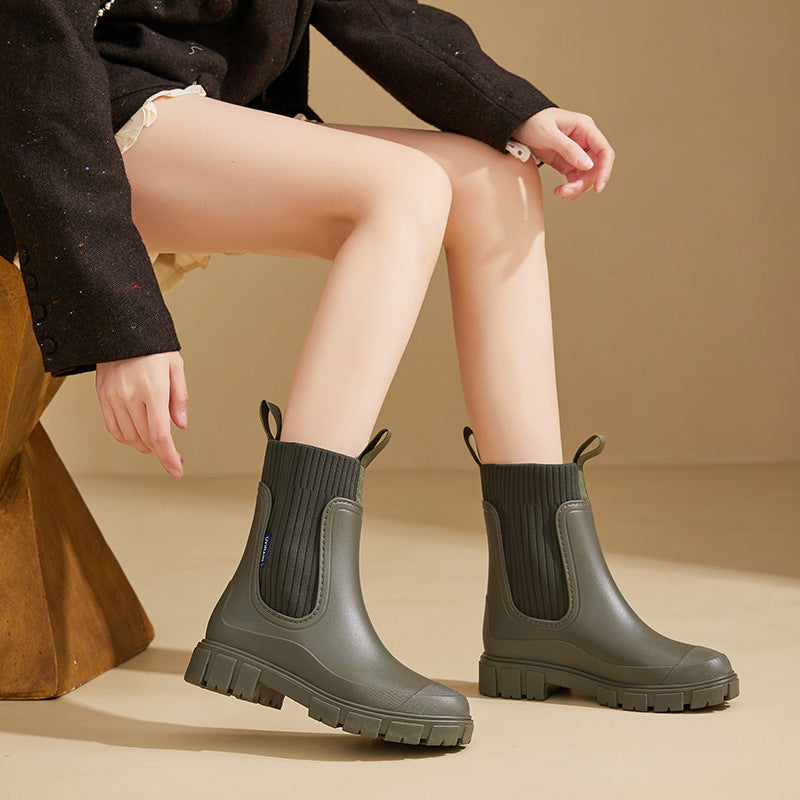 Women's waterproof all-weather ankle boots for ultimate dry comfort & style on rainy days.