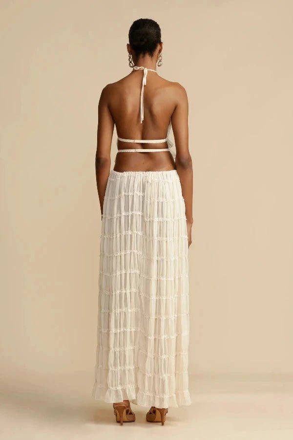 Fashionable women's white printed casual wear set, a comfortable two-piece loungewear outfit.