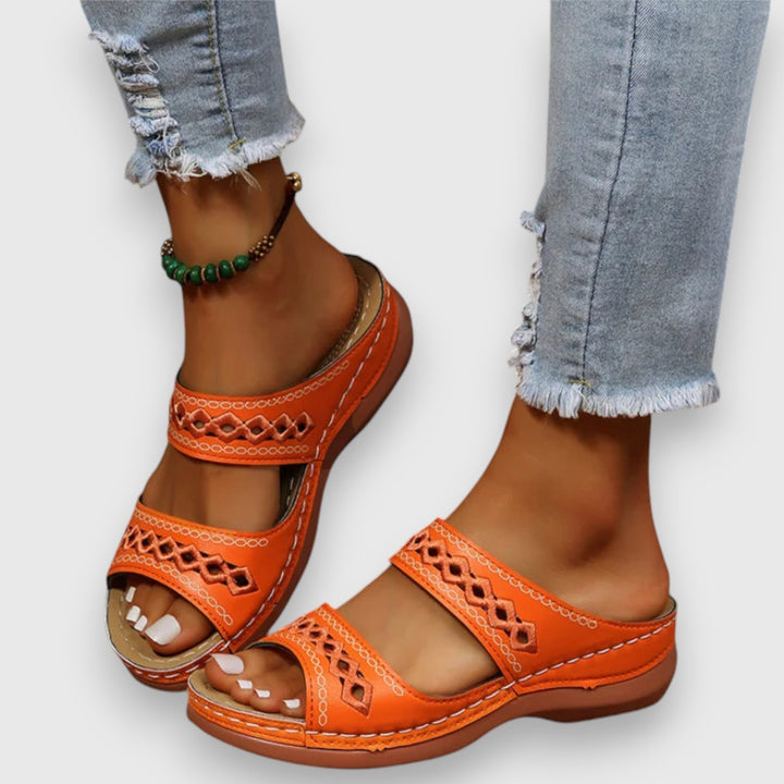 Practical and stylish wide fit sandals for women, ideal for casual summer outfits.
