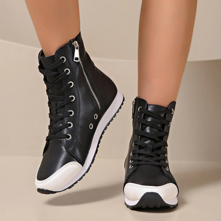 Casual women's lace-up sneakers, wide fit & orthopedic design for superior comfort and foot support.