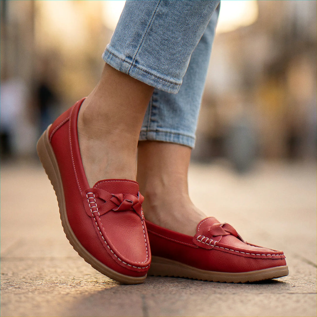 Everyday women's shoes: wide fit orthopedic loafers for ultimate comfort and support.