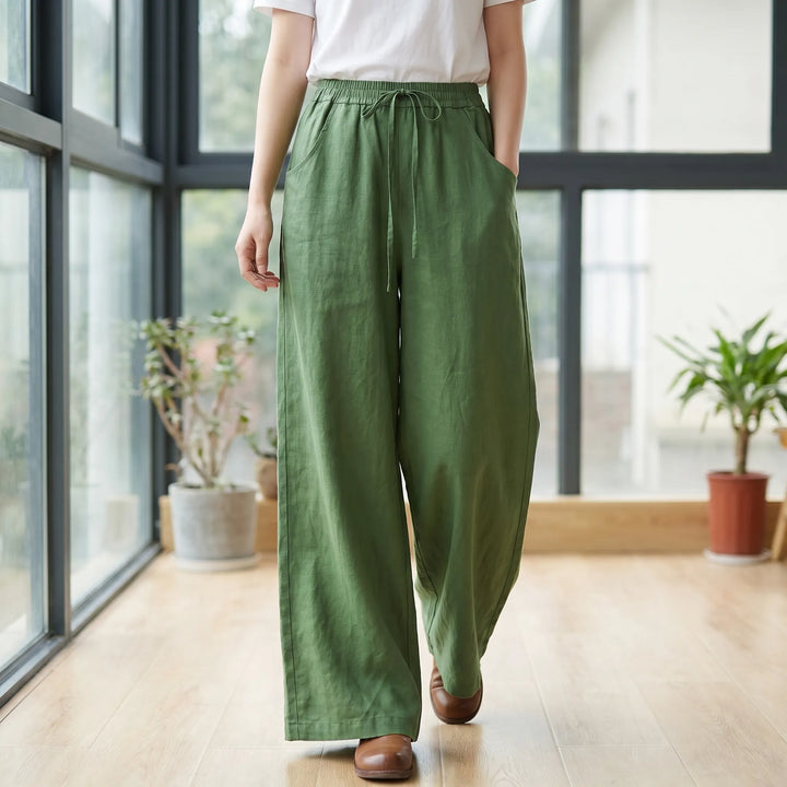 Women's wide-leg casual pants, relaxed fit for all-day comfort. Versatile pull-on trousers for everyday style.