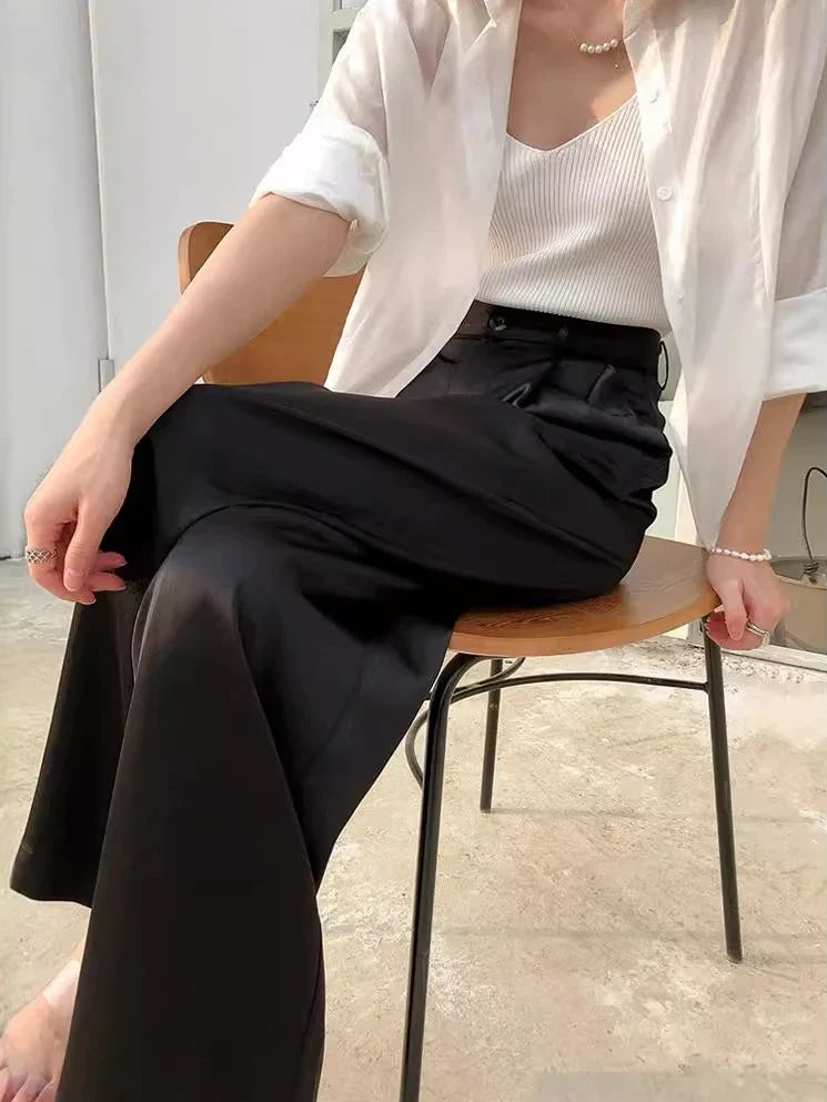 Versatile women's wide leg high waist pants, great for casual or effortlessly chic spring/summer outfits.