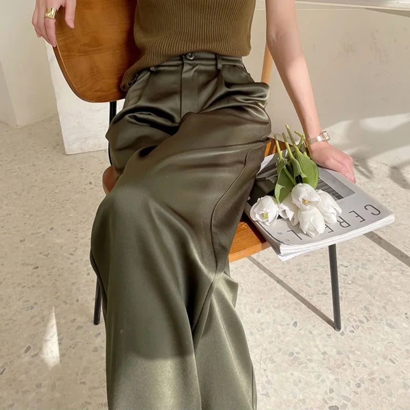 Soft, comfortable women's wide leg high waist pants, featuring a loose, full-length casual design.