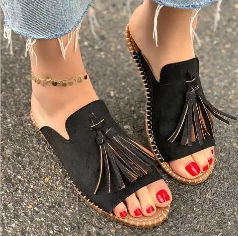Comfortable women's slip-on cushioned woven slides. Perfect casual sandals for summer, beach, or everyday use.