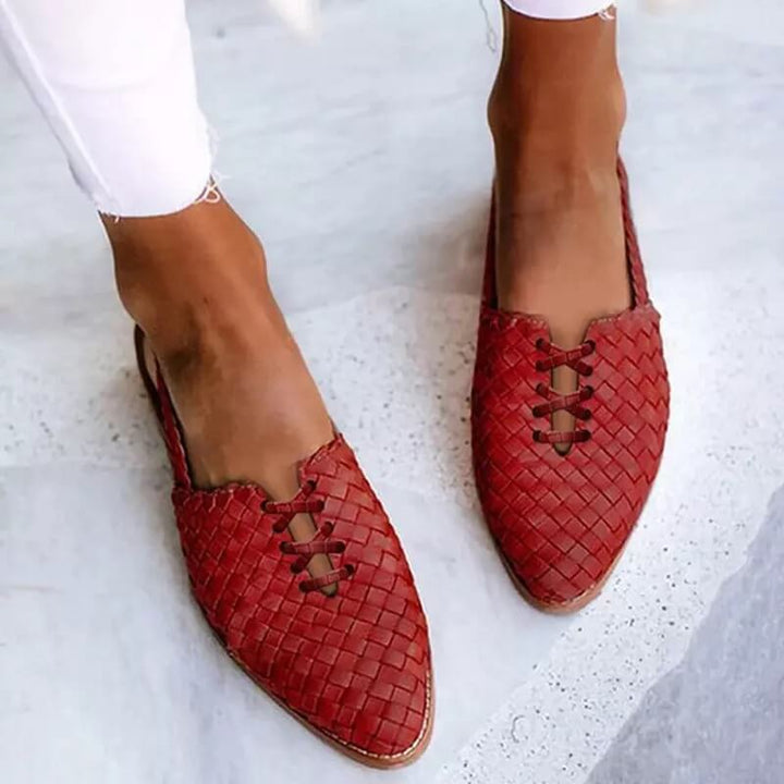 Comfortable women's woven flat loafers with a stylish pointed toe. Great for everyday spring outfits.