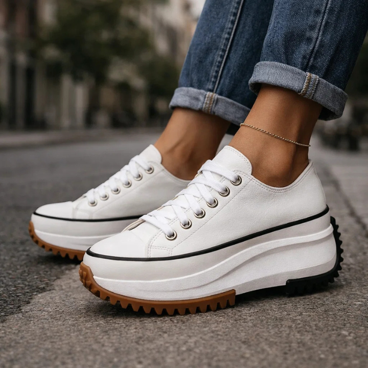 Stylish women's Zippa Retro Platform Sneakers with 90s vintage design. Fashionable, comfortable platform shoes.